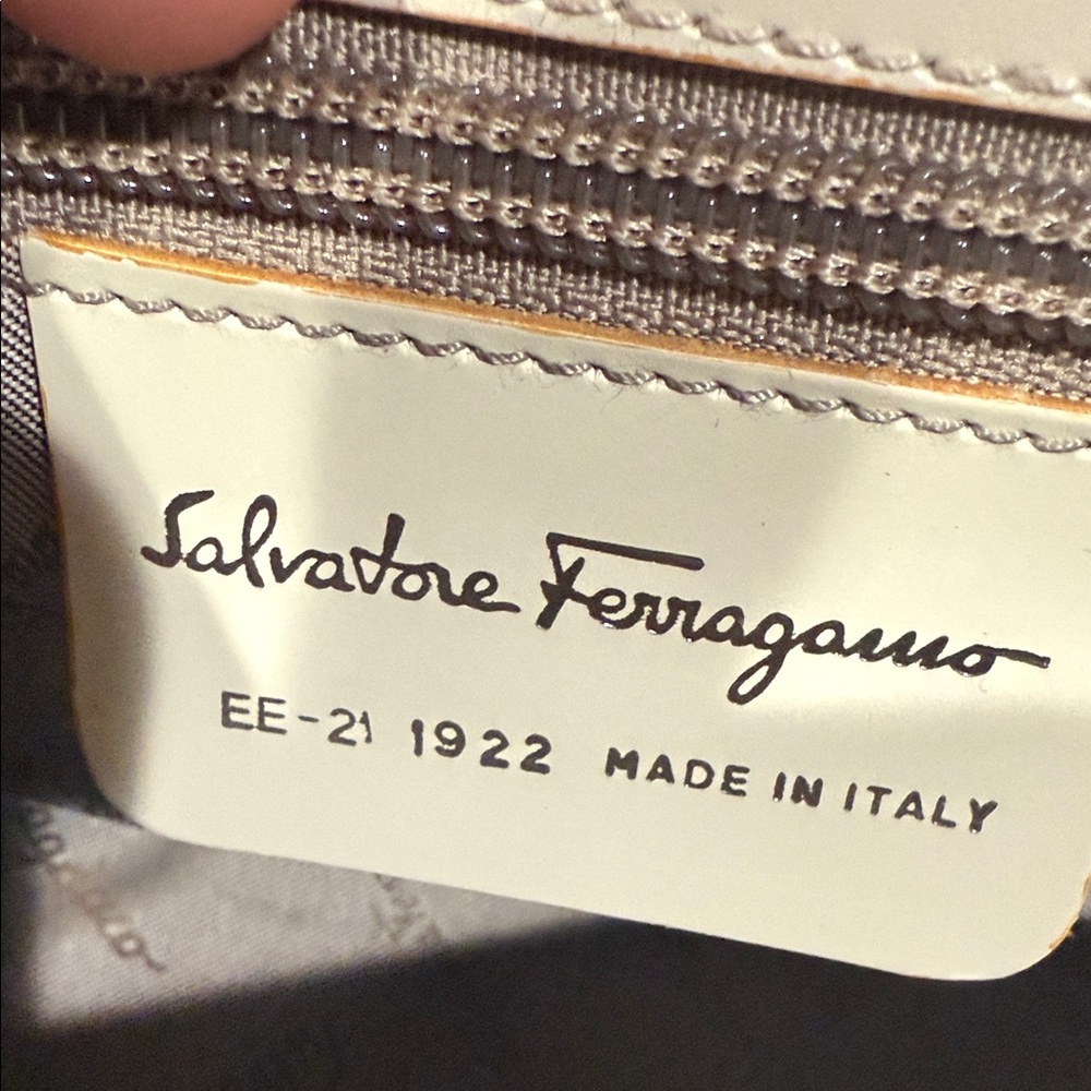 Salvatore Ferragamo Flap Buckle Shoulder Bag - Picture 8 of 17